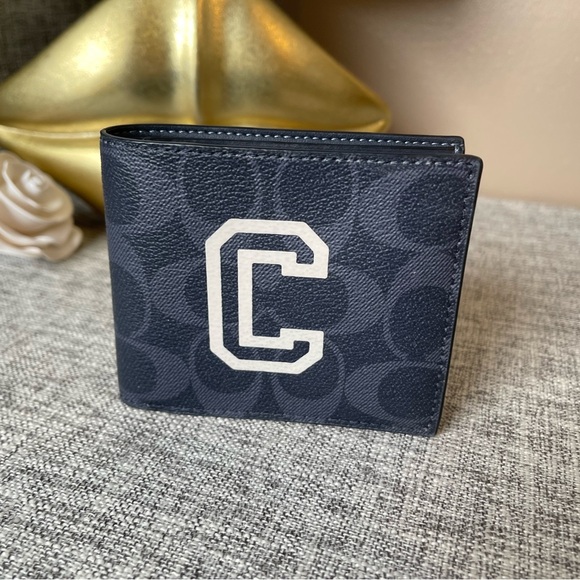 $79(NWT) Coach Men’s ID Billfold Signature C Varsity Bifold Wallet Denim Blue - Picture 1 of 5